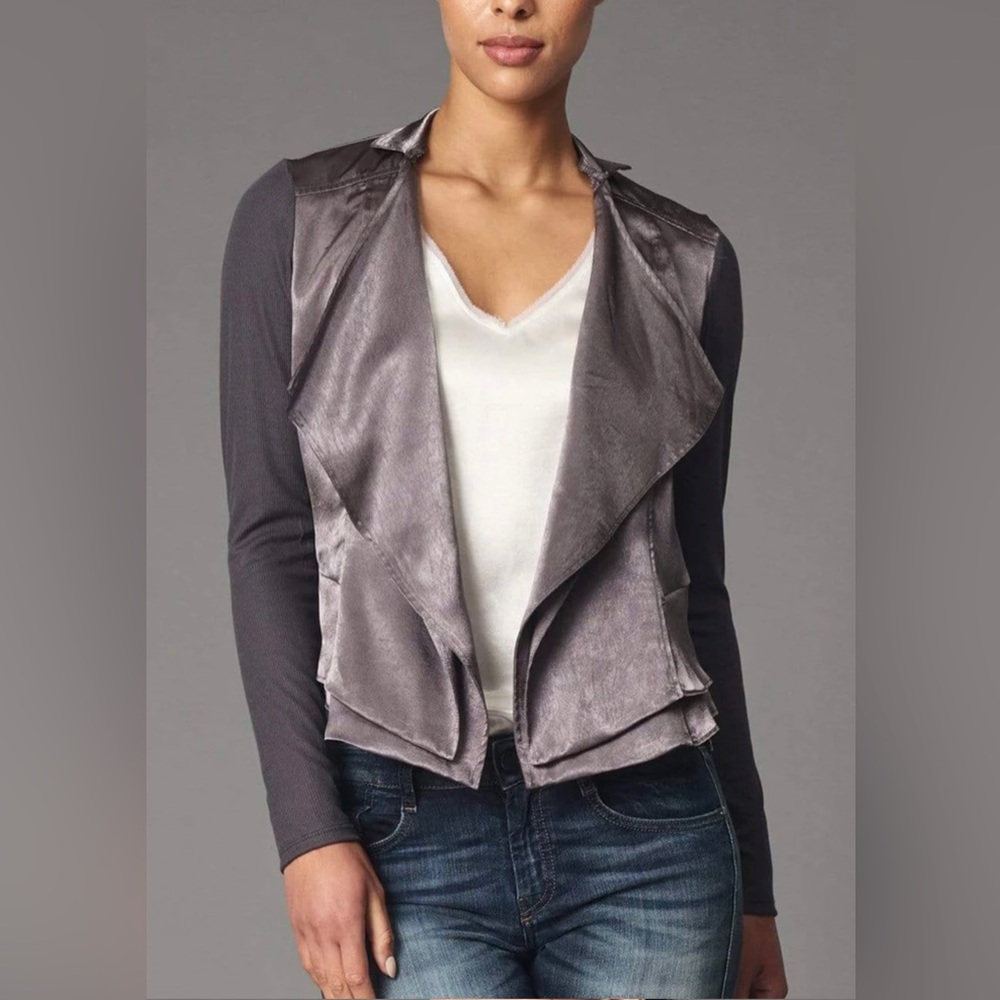 NWOT Lola & Sophie Hammered Satin Hybrid Jacket in Steel.
